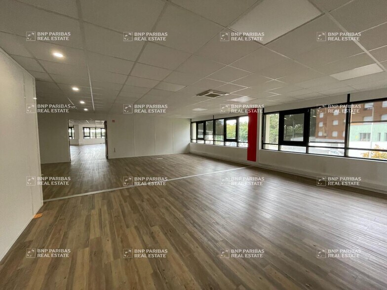 8 Boulevard Albert Einstein, Nantes for lease - Building Photo - Image 2 of 13