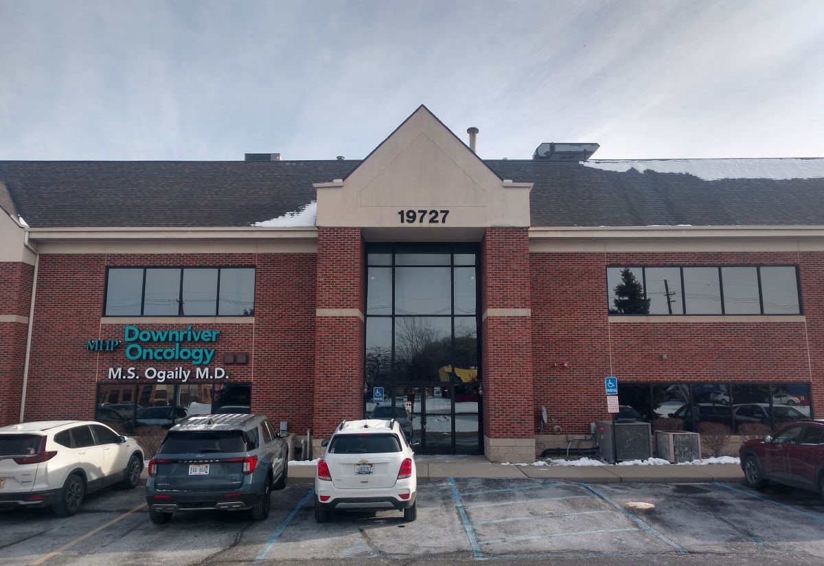 19727 Allen Rd, Woodhaven, MI for lease Primary Photo- Image 1 of 4