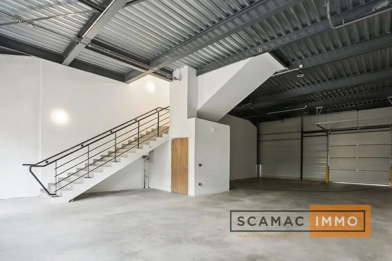 Industrial in Fresnes for lease - Interior Photo - Image 1 of 6