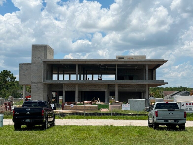 12060 Crystal Commerce Way, Orlando, FL for lease - Building Photo - Image 2 of 8