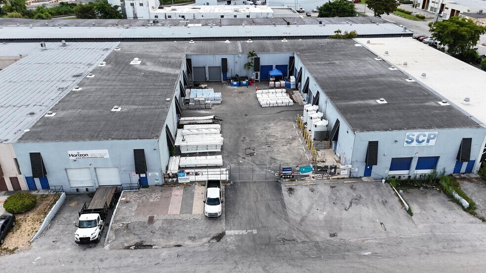 7360 SW 45th St, Miami, FL à vendre - Photo du bâtiment - Image 2 de 6