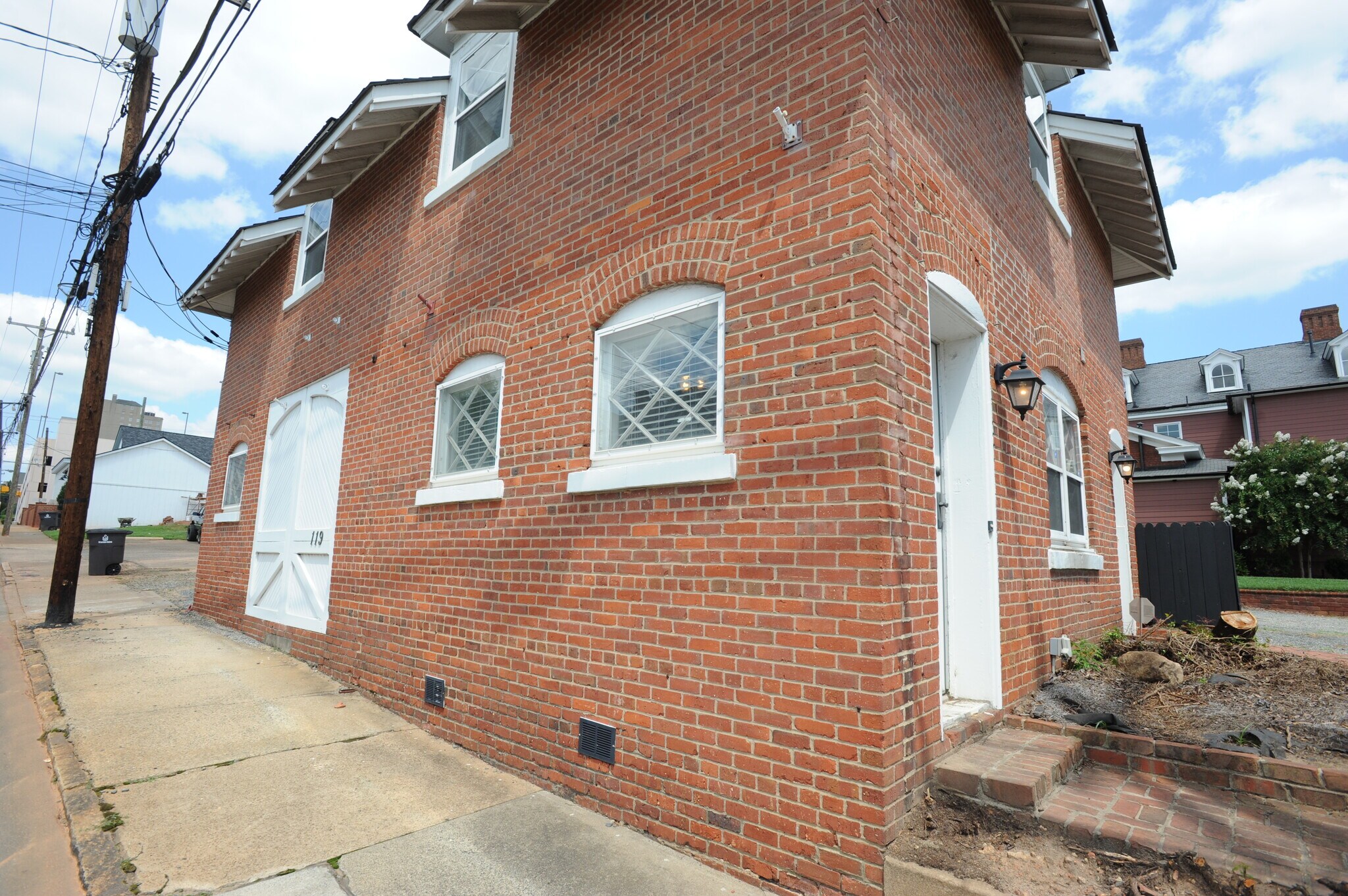119 S Marshall St, Winston-Salem, NC à louer Photo du bâtiment- Image 1 de 17