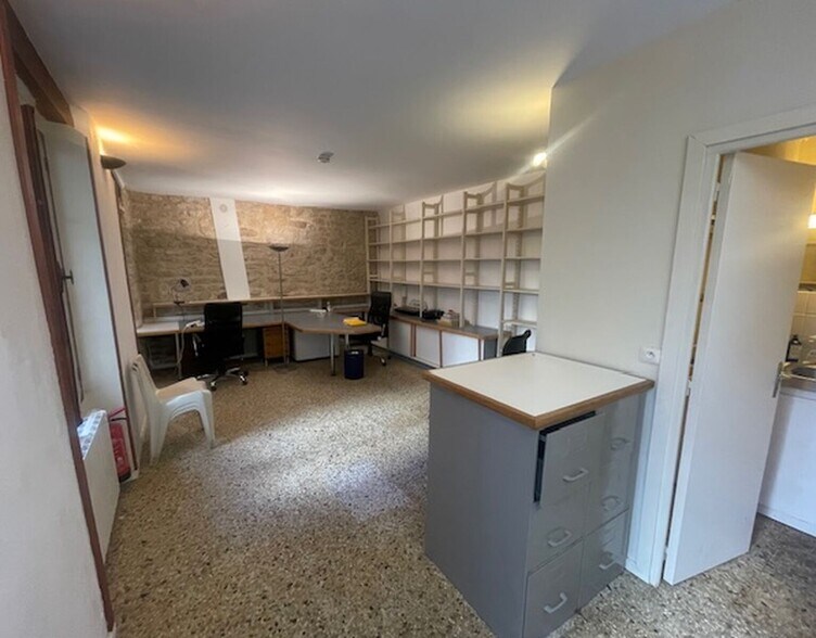 18 Bis Rue Rémy Dumoncel, Paris à louer - Photo du bâtiment - Image 3 de 8