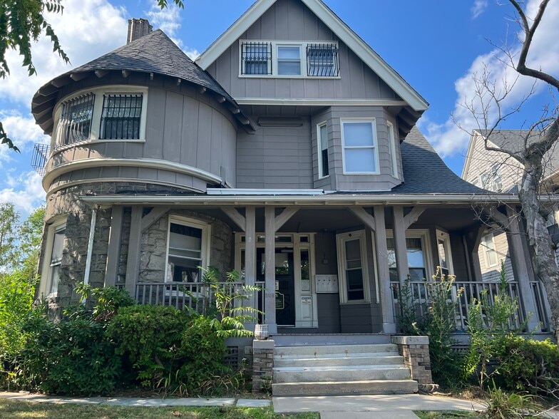 205 Retreat Ave, Hartford, CT for sale - Building Photo - Image 1 of 16