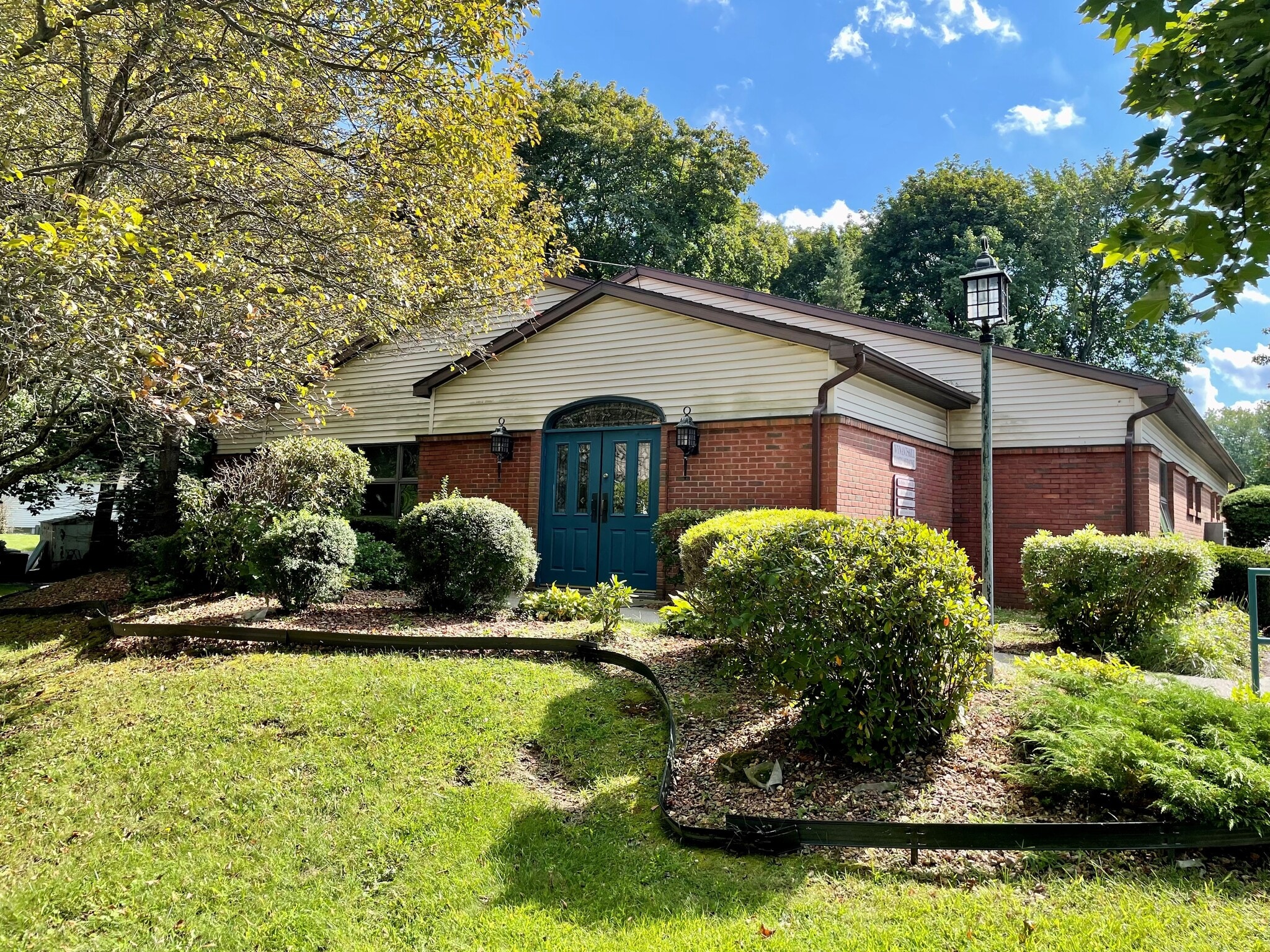 9 W Sand Lake Rd, Wynantskill, NY for lease Building Photo- Image 1 of 5