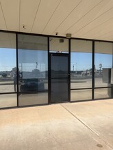 2703-2717 S I 35 Service Rd, Oklahoma City, OK for lease Building Photo- Image 1 of 7