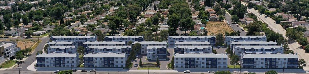 16600 Vanowen St, Van Nuys, CA à vendre - Photo du bâtiment - Image 2 de 4