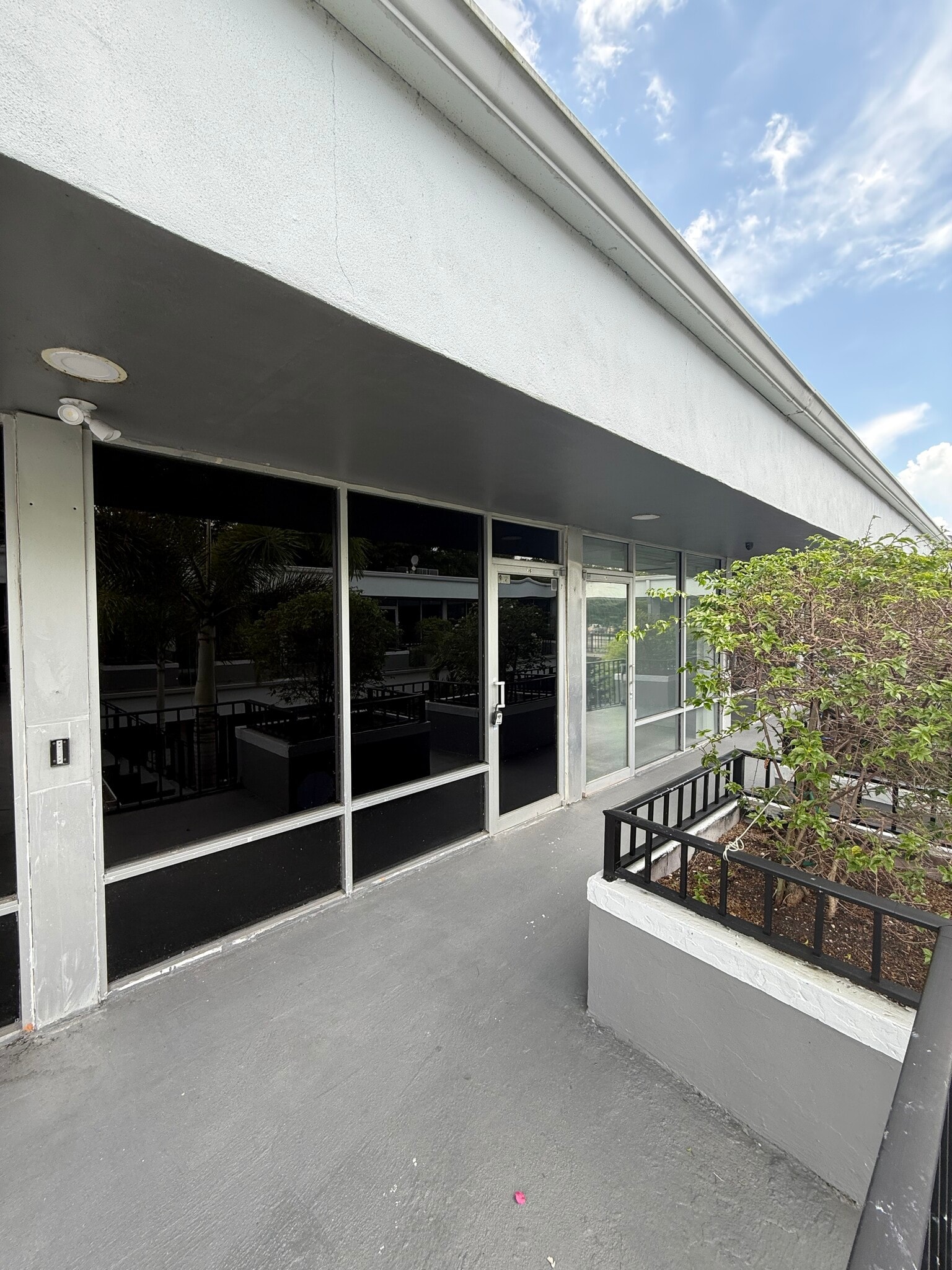 11471 W Sample Rd, Coral Springs, FL for lease Interior Photo- Image 1 of 3
