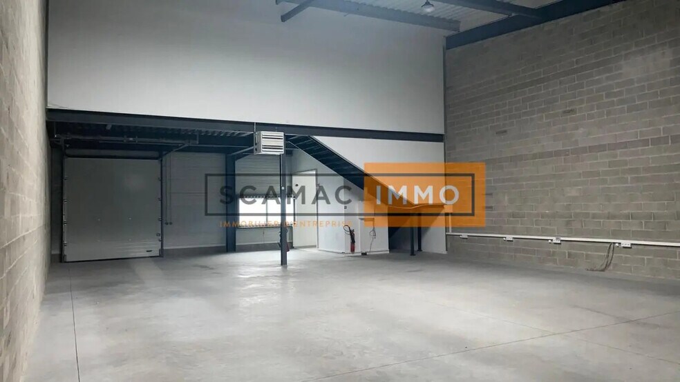 Industrial in Cormeilles-en-Parisis for lease - Interior Photo - Image 2 of 6