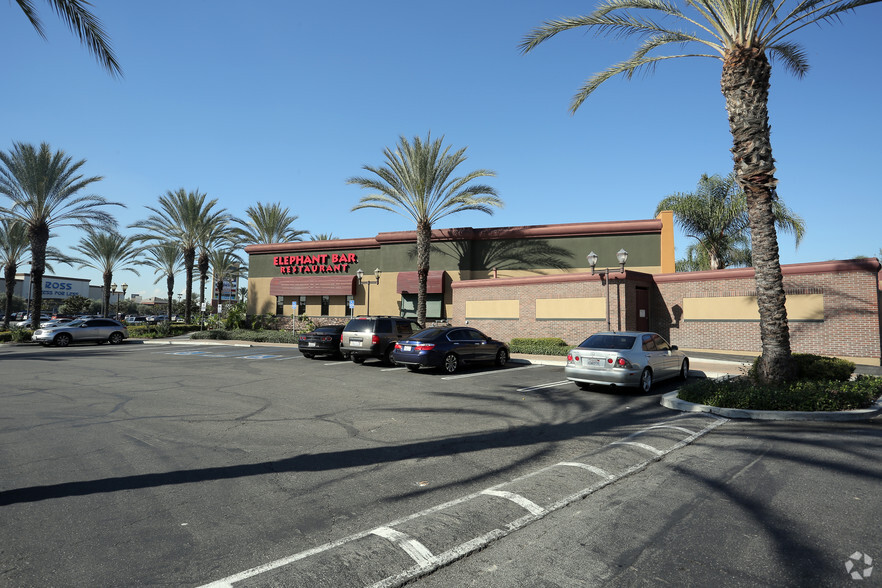 12000 Lakewood Blvd, Downey, CA for lease - Building Photo - Image 2 of 3