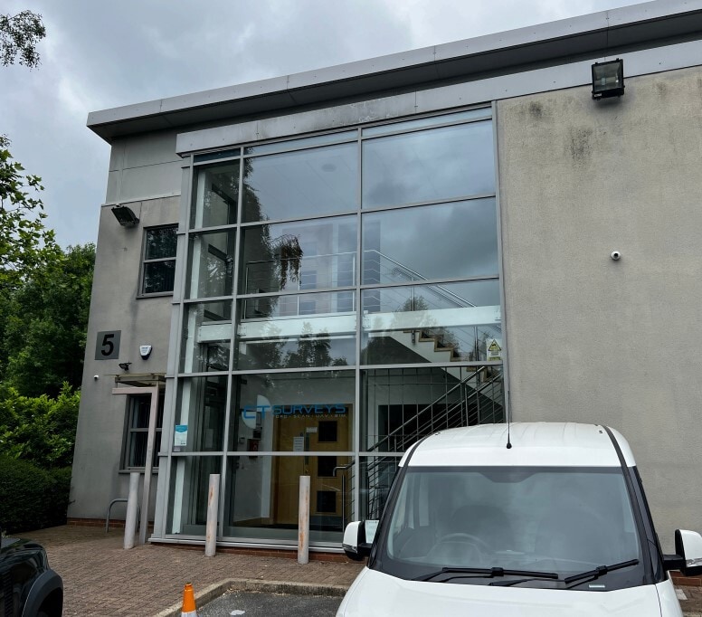 York Rd, Leeds for lease Building Photo- Image 1 of 2