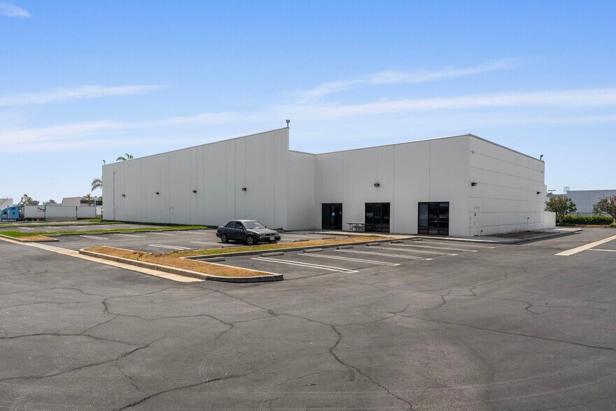 19601 Mariner Ave, Torrance, CA à louer - Photo du bâtiment - Image 3 de 8