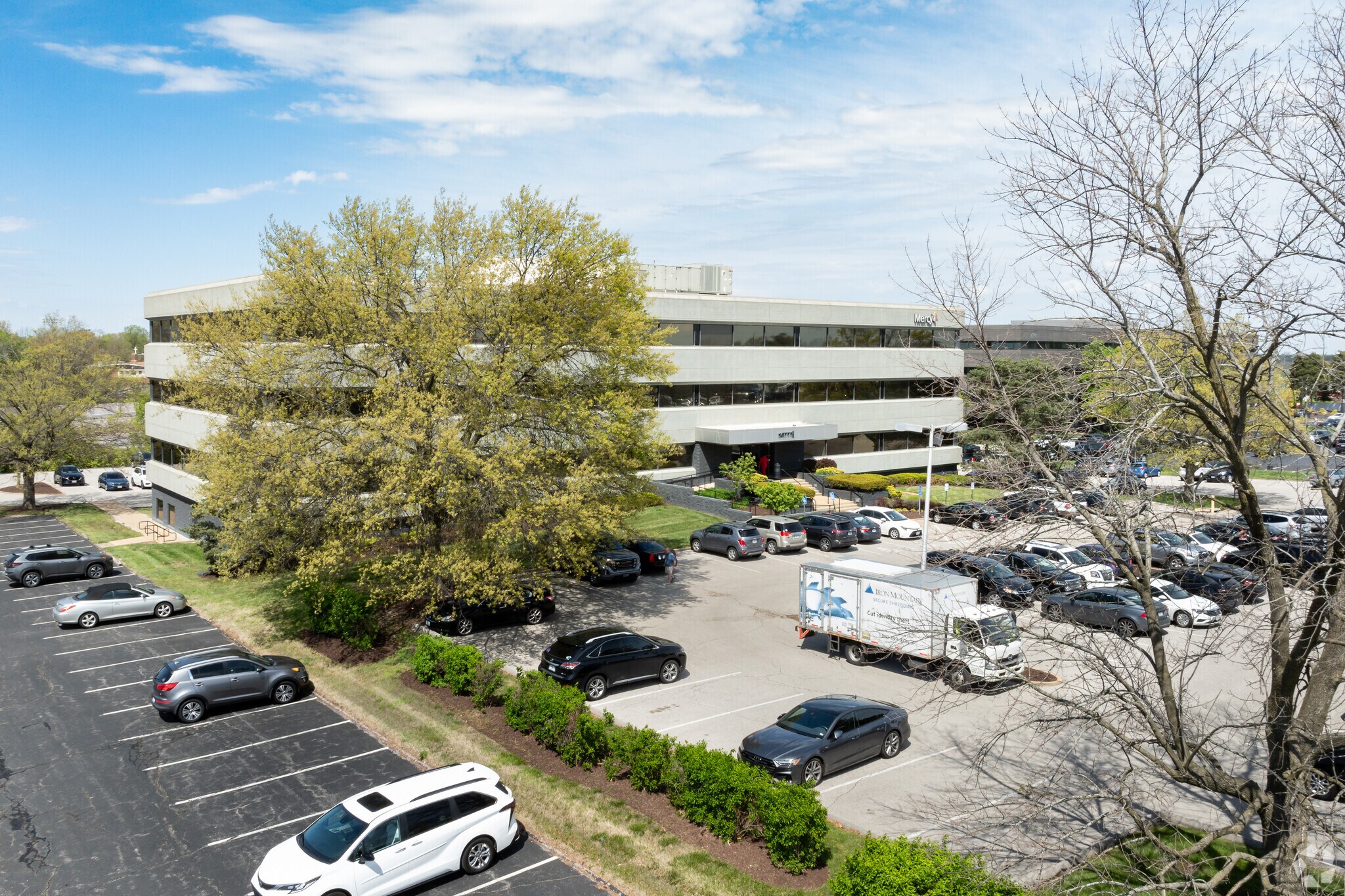 10777 Sunset Office Dr, Sunset Hills, MO à louer Photo principale- Image 1 de 10