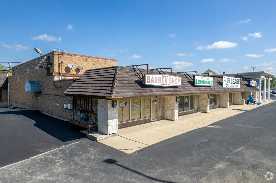 665-693 W North Ave, Elmhurst, IL à vendre - Photo du bâtiment - Image 1 de 1