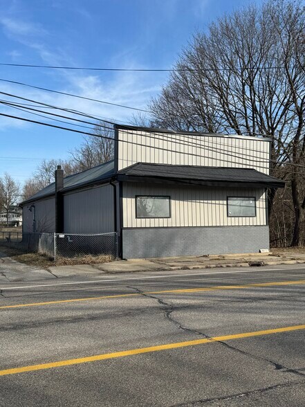 15354 US Highway 12, Union, MI à vendre - Photo du bâtiment - Image 2 de 13