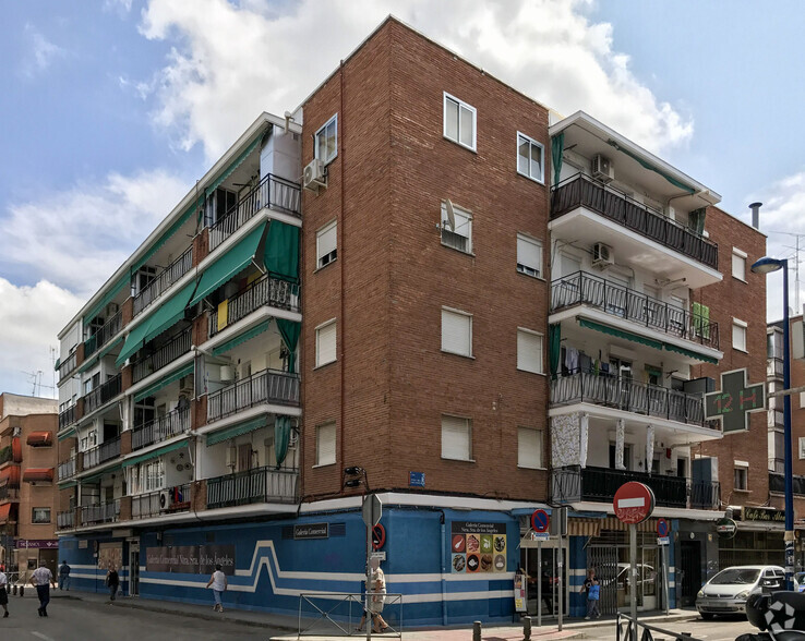 Calle Seminario, Leganés, Madrid for lease - Primary Photo - Image 1 of 2