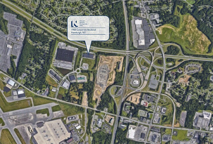 1900 Corporate Blvd, Newburgh, NY à louer Photo du bâtiment- Image 1 de 3