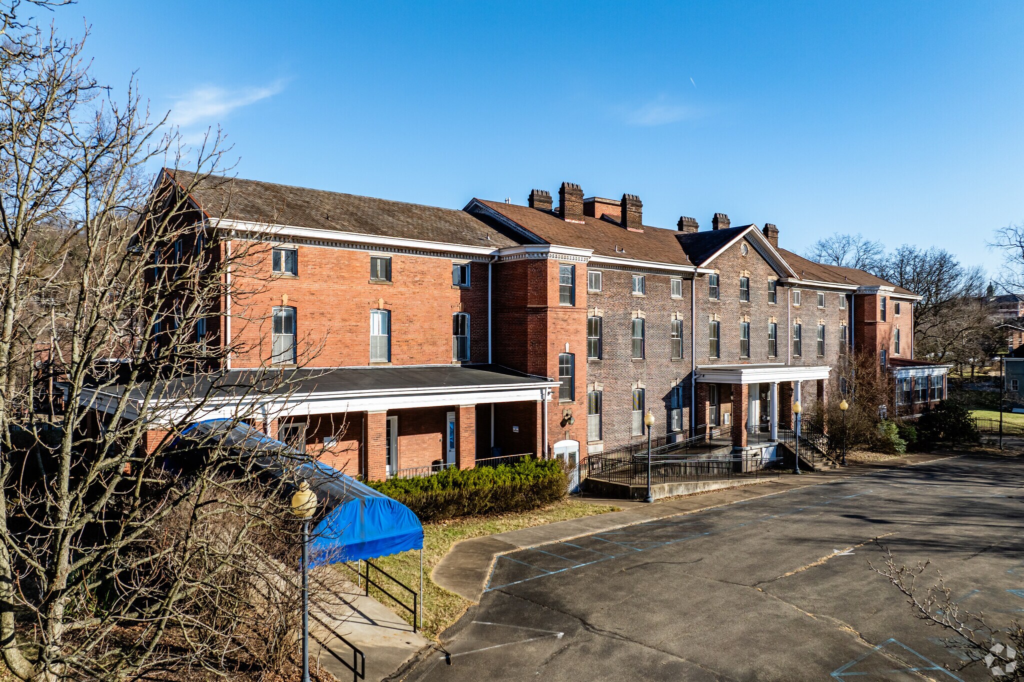 900 Rebecca Ave, Pittsburgh, PA à vendre Photo du bâtiment- Image 1 de 14