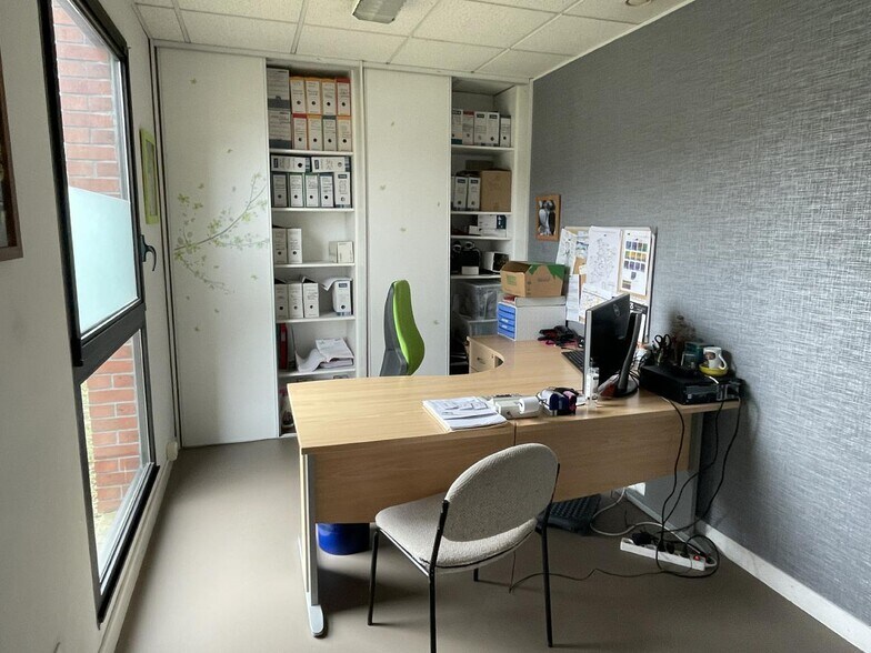 Office in Saint-Grégoire for sale - Interior Photo - Image 3 of 9