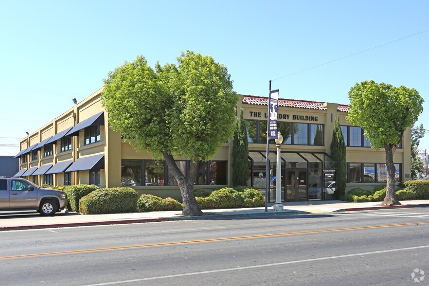 425 W 7th St, Hanford, CA à vendre - Photo principale - Image 1 de 37