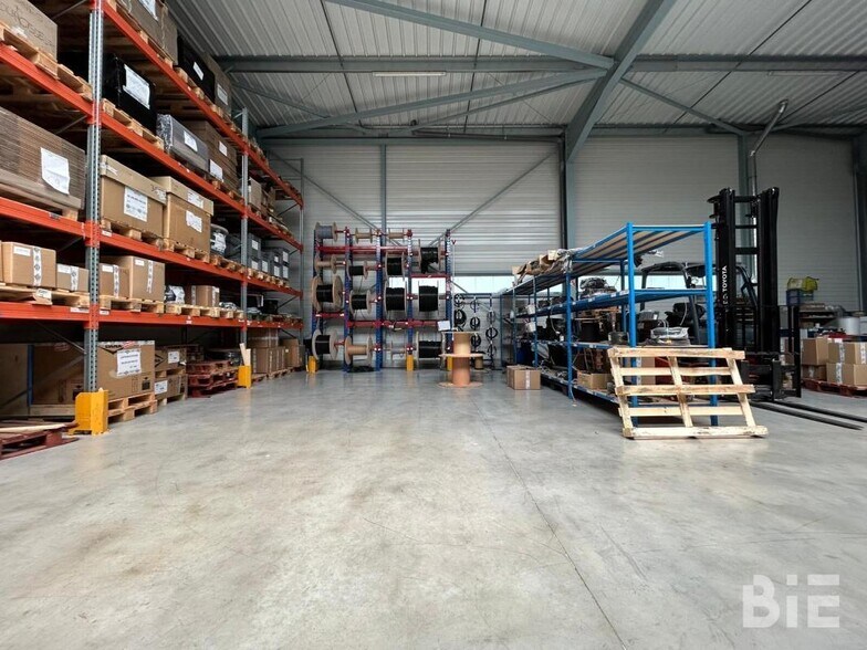 10 Avenue De Guitayne, Canéjan for lease - Building Photo - Image 2 of 8