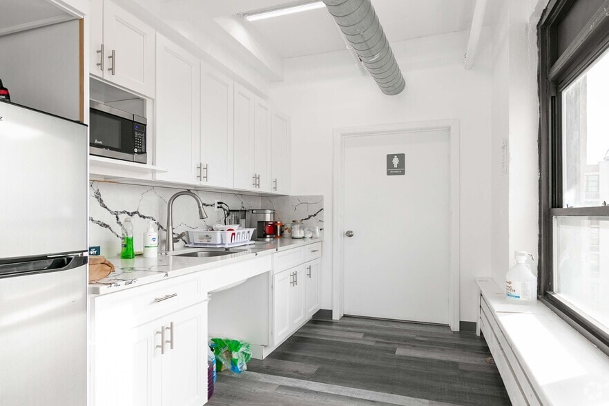 47-09 30th St, Long Island City, NY à louer - Photo intérieure - Image 2 de 21