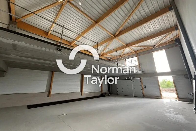 Flex in Montpellier for sale Building Photo- Image 1 of 31