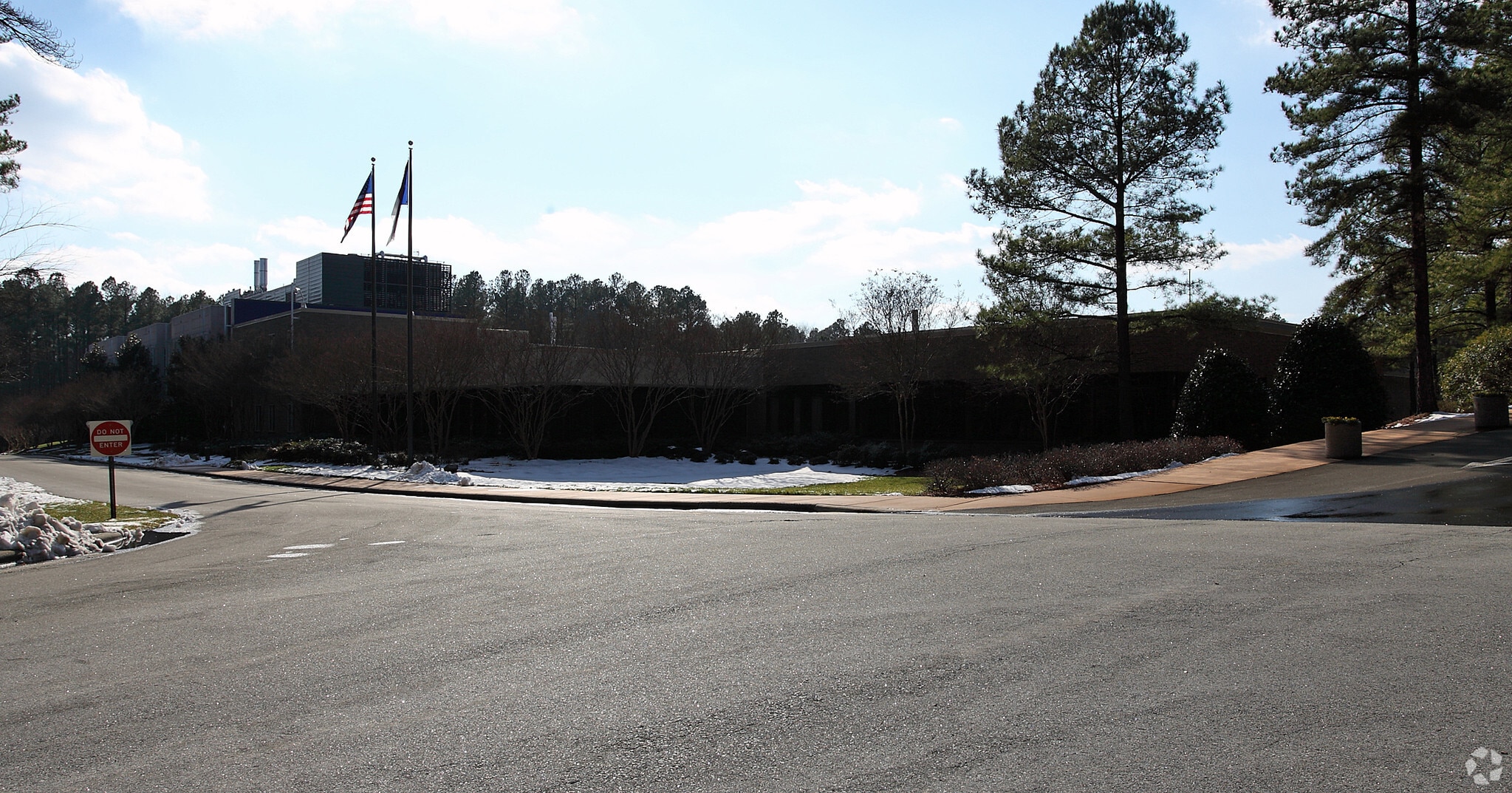 6 Davis Dr, Durham, NC for lease Primary Photo- Image 1 of 4