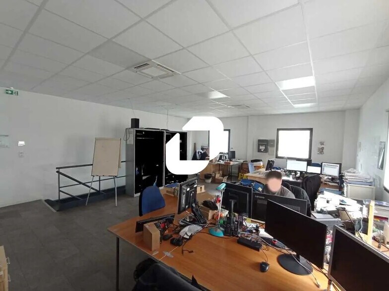 1 Avenue B Cité Berliet, Saint-Priest for lease - Building Photo - Image 2 of 14