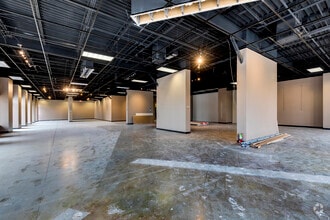 3100-3272 S Broadway, Edmond, OK for lease Interior Photo- Image 2 of 17