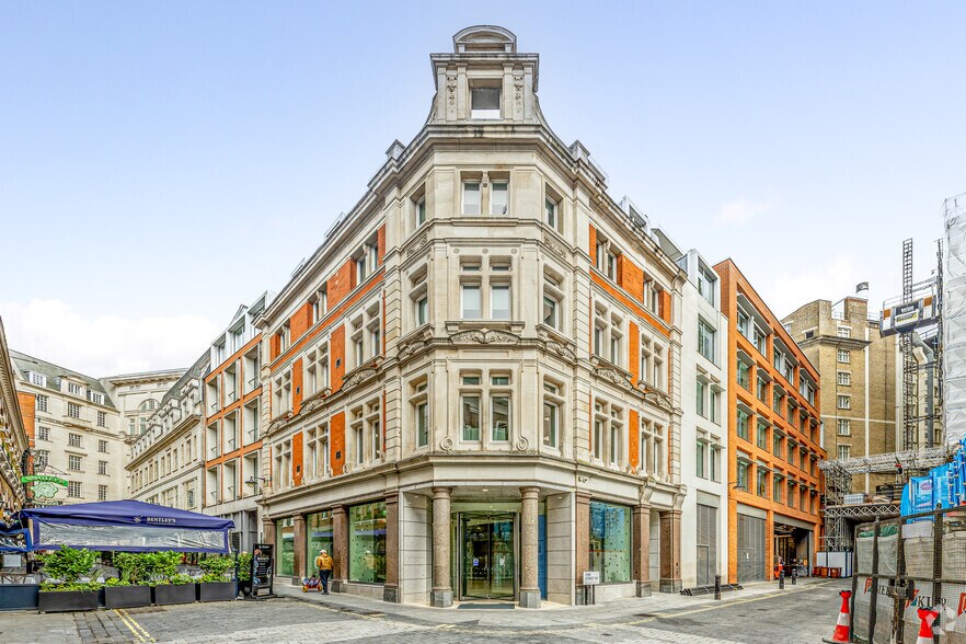 1 Vine St, Londres à louer - Photo du bâtiment - Image 2 de 3