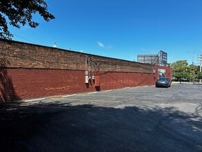 6101 Detroit Ave, Cleveland, OH à vendre Photo du bâtiment- Image 2 de 12