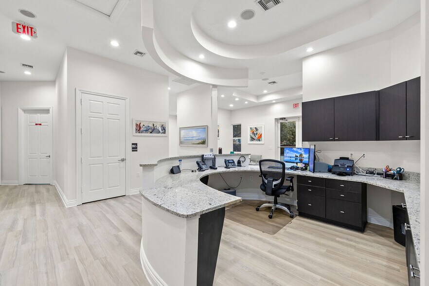 2624 S Us Highway 1, Fort Pierce, FL à vendre - Photo du bâtiment - Image 3 de 40
