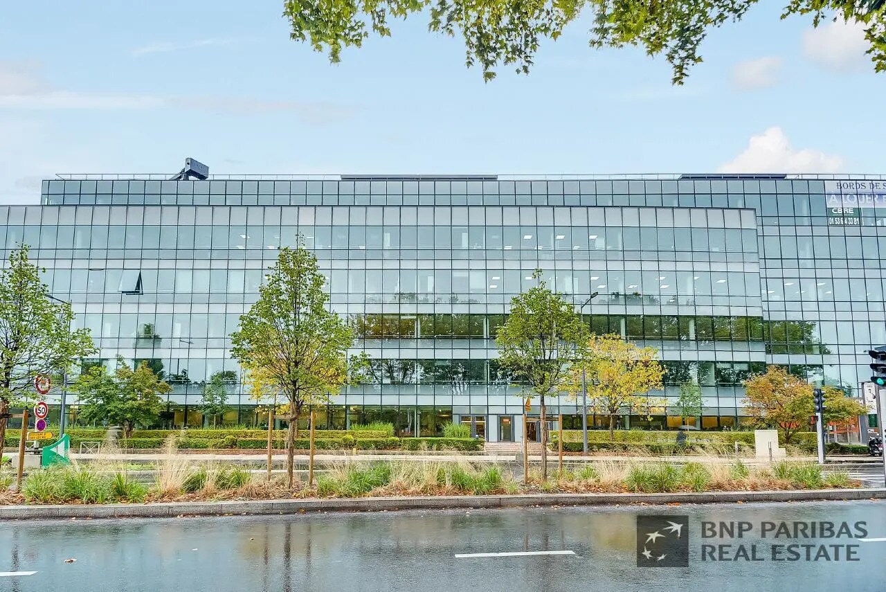 65 Rue Camille Desmoulins, Issy-les-Moulineaux for lease Building Photo- Image 1 of 2