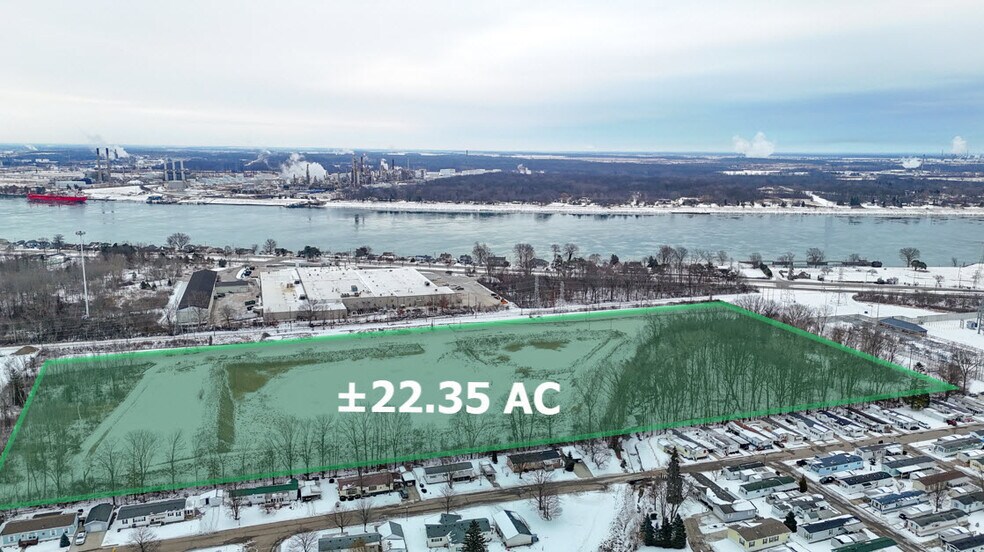 298 Gratiot Blvd, Marysville, MI à vendre - Photo du bâtiment - Image 3 de 5