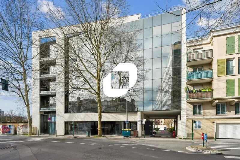 Flex in Colombes for lease Building Photo- Image 1 of 17