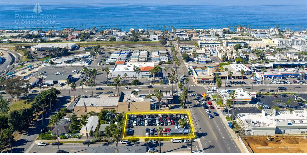 515 Oceanside Blvd, Oceanside, CA à vendre - Photo du bâtiment - Image 3 de 14