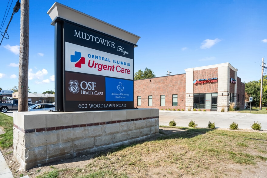 602 Woodlawn Rd, Lincoln, IL à vendre - Photo du bâtiment - Image 3 de 4