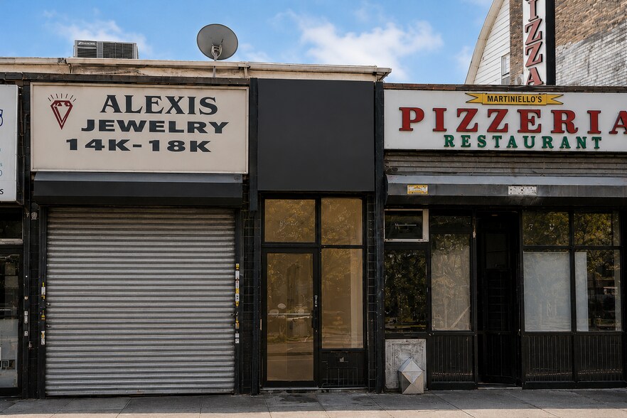 9506 Roosevelt Ave, Jackson Heights, NY à louer - Photo du bâtiment - Image 3 de 7