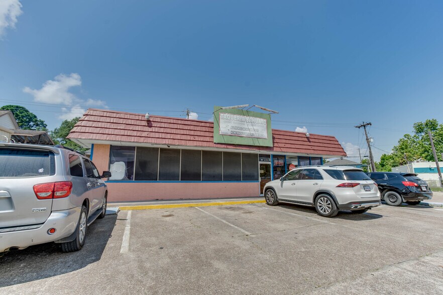 2915 Market St, Baytown, TX for sale - Primary Photo - Image 1 of 30