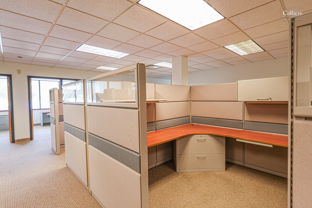 400 Technology Dr, Canonsburg, PA for lease Interior Photo- Image 1 of 4