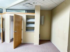 3703 Doty Rd, Woodstock, IL for lease Interior Photo- Image 2 of 8