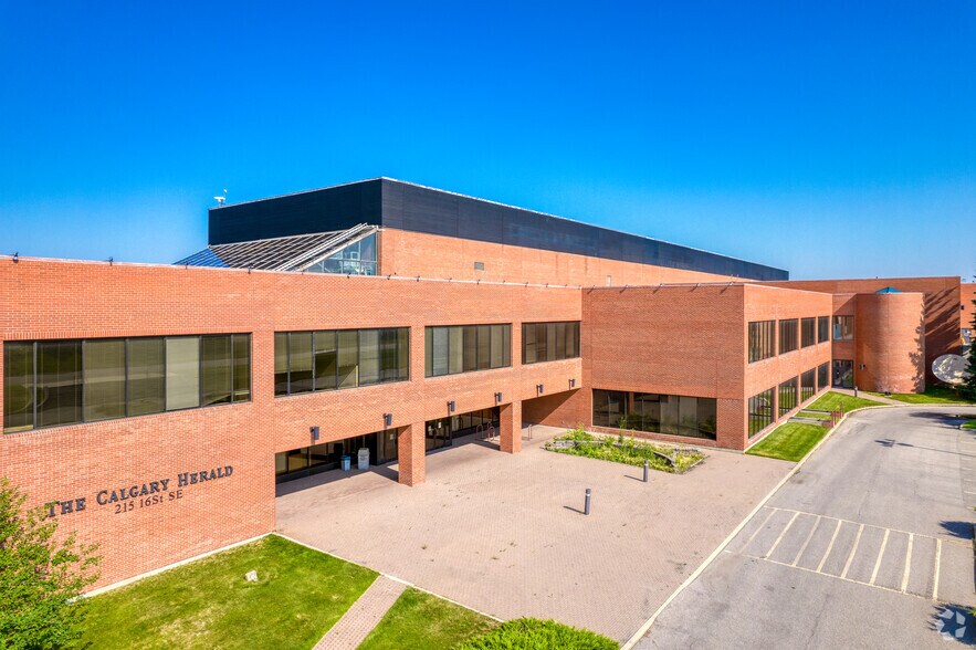 215 16th St SE, Calgary, AB à vendre - Photo principale - Image 1 de 1