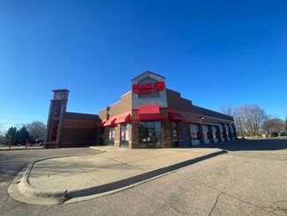 More details for 1305 Crystal Ln, Chaska, MN - Retail for Sale