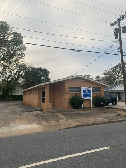 1107 N Fant St, Anderson, SC à louer - Photo du bâtiment - Image 1 de 14