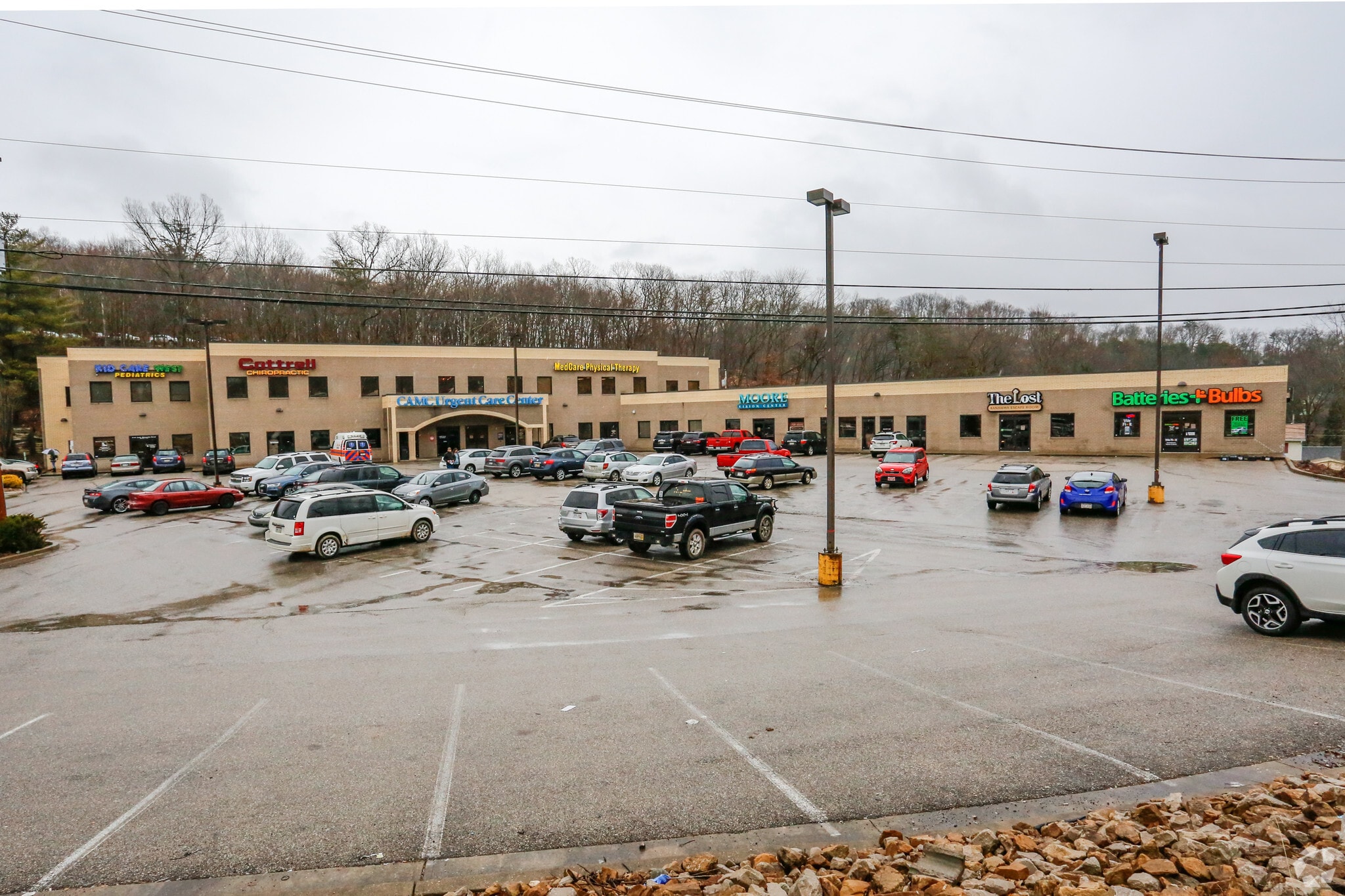 314 Goff Mountain Rd, Charleston, WV à louer Photo principale- Image 1 de 26