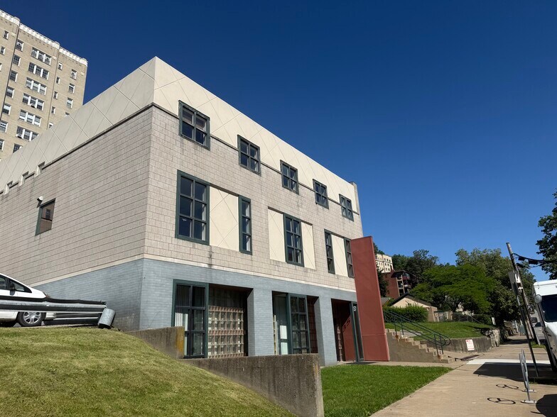 357 N Craig St, Pittsburgh, PA à louer - Photo du bâtiment - Image 2 de 39