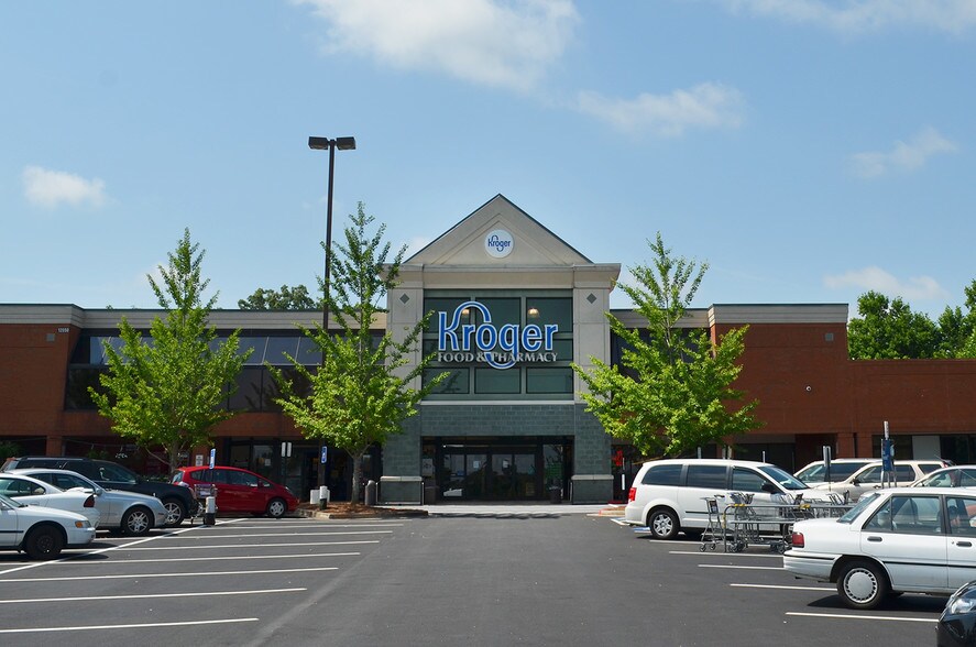 12050 Highway 92, Woodstock, GA à louer - Photo principale - Image 1 de 1