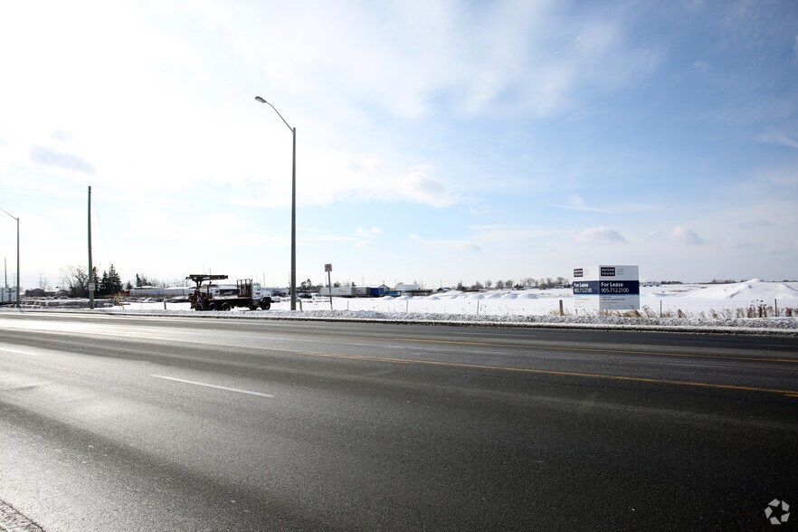 16917 Steeles Av, Halton Hills, ON à louer - Photo du bâtiment - Image 3 de 3