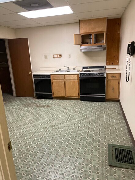 1063 E Parkway South, Memphis, TN à vendre - Photo intérieure - Image 3 de 42